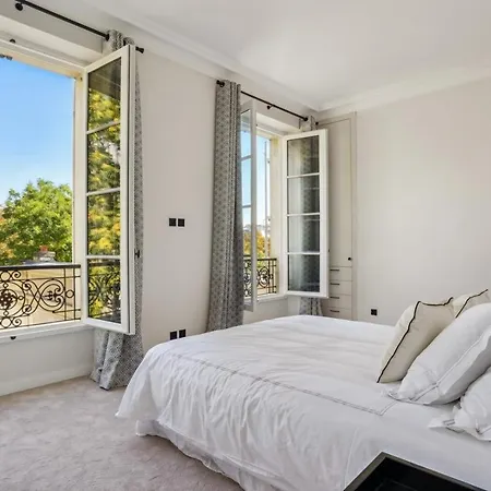 Apartment De Luxe Avec Vue Sur La Tour Eiffel A